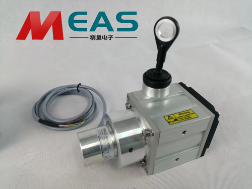 ����λ�ƾ��a����AGV��܇(ch��)�İl(f��)չڅ��(sh��)