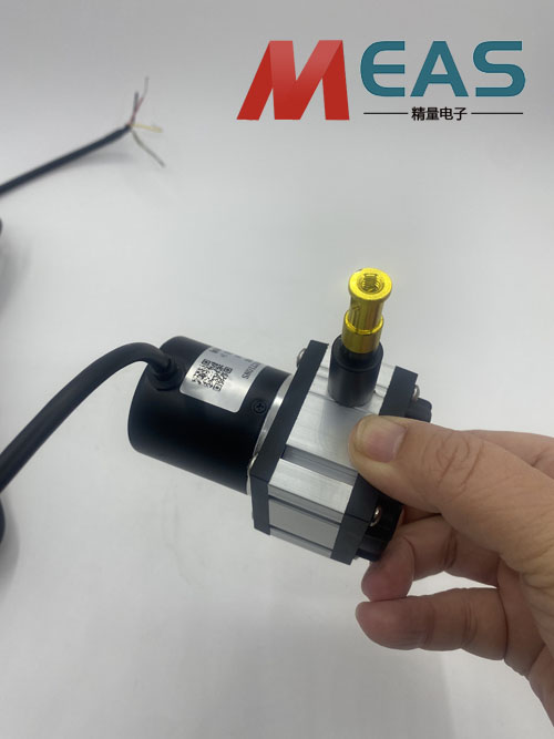 拉線位移編碼器維護和校準也是確保長期穩定的關鍵