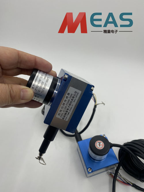 拉線位移編碼器提供準確可靠的位置反饋