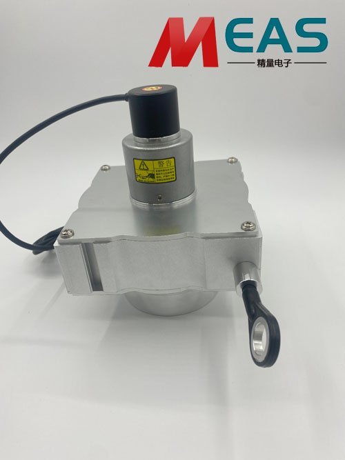 ����λ�ƾ��a��ݔ����̖(h��o)�����ڿ���ϵ�y(t��ng)֮�g